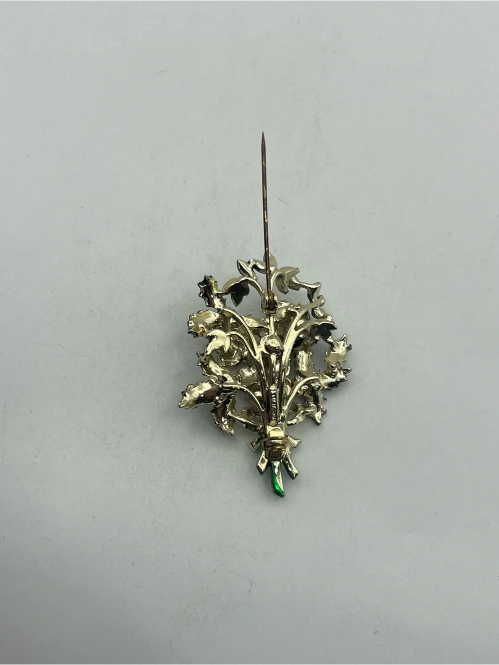 Exquisite brand Christmas flower holly enamel gold tone red green brooch pin